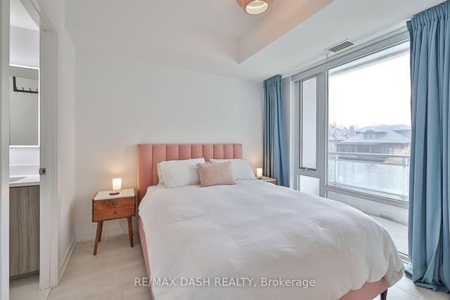 215 - 223 St. Clair Ave W, Condo with 2 bedrooms, 2 bathrooms and 0 parking in Toronto ON | Image 4