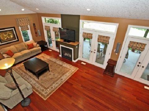 1337 Thornhill Dr, House detached with 5 bedrooms, 5 bathrooms and 6 parking in Oakville ON | Image 2