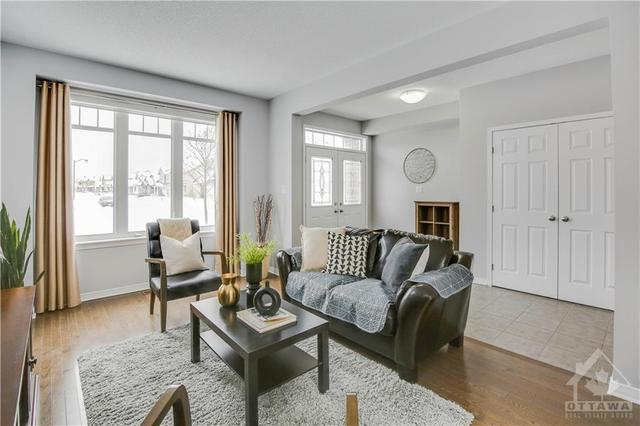 227 Asturcon Street, House detached with 4 bedrooms, 4 bathrooms and 6 parking in Ottawa ON | Image 4