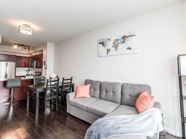 1811 - 1359 Rathburn Rd E, Condo with 1 bedrooms, 1 bathrooms and 1 parking in Mississauga ON | Image 3