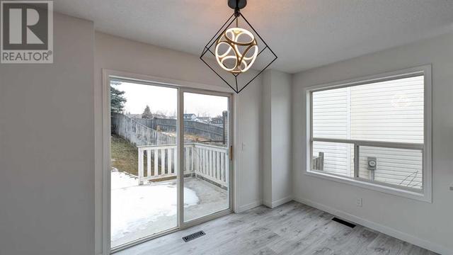 102 Somercrest Circle Sw, House detached with 5 bedrooms, 3 bathrooms and 2 parking in Calgary AB | Image 14