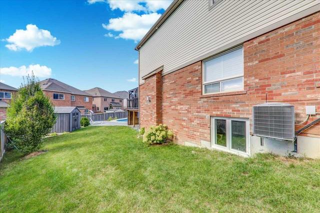 1310 Harlstone Cres, House detached with 4 bedrooms, 5 bathrooms and 4 parking in Oshawa ON | Image 33