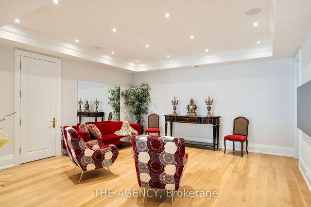 33 Stratheden Rd, House detached with 5 bedrooms, 9 bathrooms and 6 parking in Toronto ON | Image 28