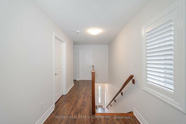160 Hollybrook Tr, House detached with 3 bedrooms, 3 bathrooms and 2 parking in Kitchener ON | Image 13