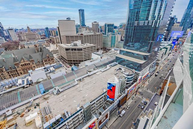 2209 - 197 Yonge St, Condo with 3 bedrooms, 2 bathrooms and 1 parking in Toronto ON | Image 14