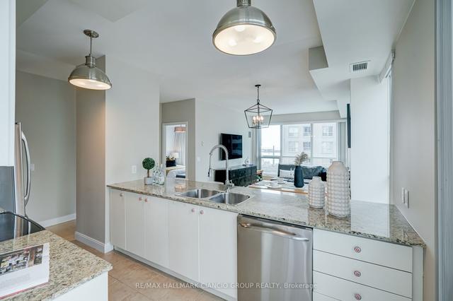 2104 - 1 Scott St, Condo with 2 bedrooms, 2 bathrooms and 1 parking in Toronto ON | Image 8