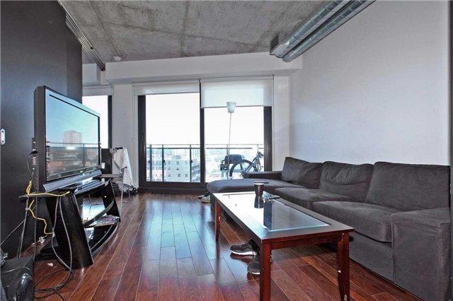 901 - 51 Trolley Cres, Condo with 1 bedrooms, 1 bathrooms and null parking in Toronto ON | Image 3