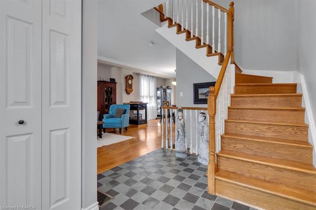 33 Yonge Street, House semidetached with 2 bedrooms, 3 bathrooms and 4 parking in Kingston ON | Image 31