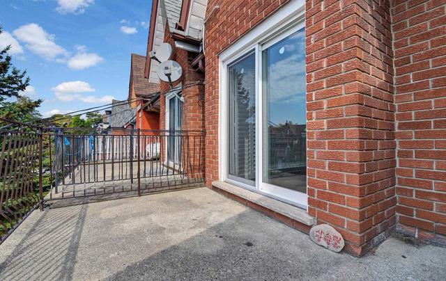 295 Clinton St, House attached with 5 bedrooms, 3 bathrooms and 1 parking in Toronto ON | Image 31