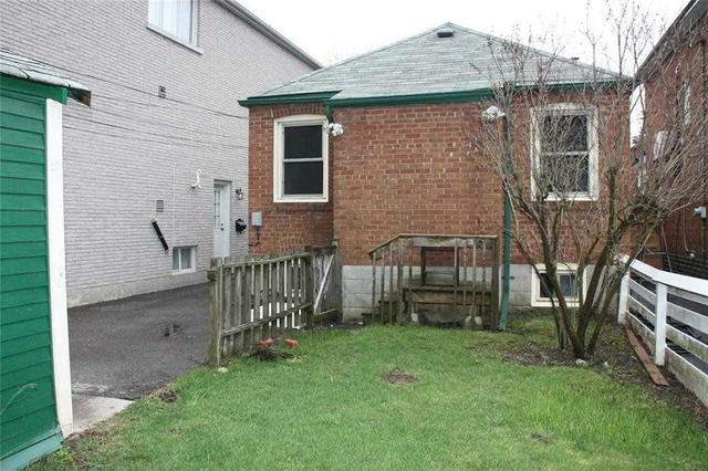268 Deloraine Ave, House detached with 2 bedrooms, 1 bathrooms and 2 parking in Toronto ON | Image 3