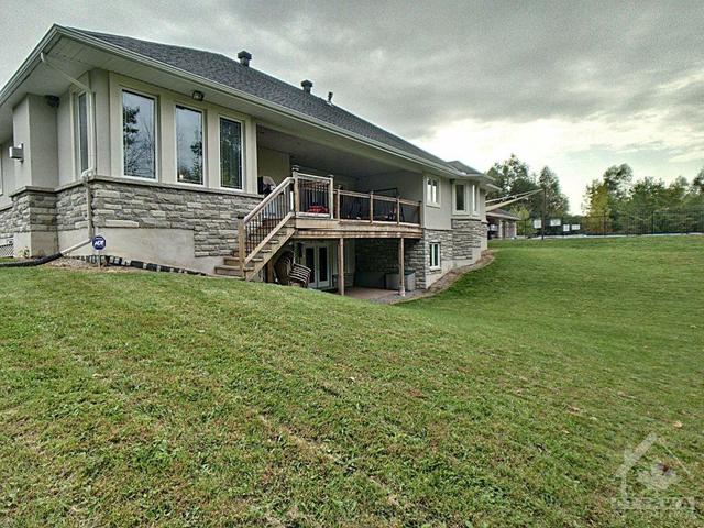 6679 Woodstream Drive, House detached with 5 bedrooms, 4 bathrooms and 11 parking in Ottawa ON | Image 24