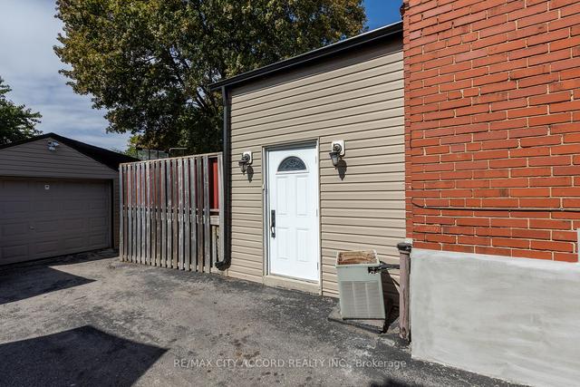 44 Bicknell Ave, House detached with 3 bedrooms, 2 bathrooms and 4.5 parking in Toronto ON | Image 24