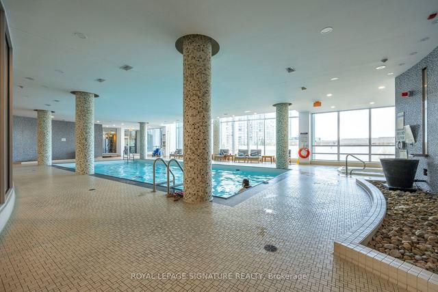 1602 - 15 Legion Rd, Condo with 2 bedrooms, 1 bathrooms and 1 parking in Toronto ON | Image 15