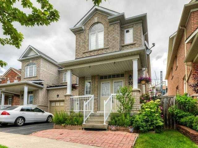 35 Briarcrest Dr, House attached with 3 bedrooms, 4 bathrooms and 1 parking in Markham ON | Image 1