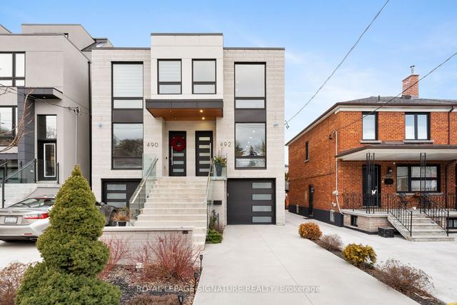 492 Mcroberts Ave, House semidetached with 3 bedrooms, 4 bathrooms and 3 parking in Toronto ON | Image 11