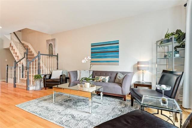 268 Stedman Street, Townhouse with 3 bedrooms, 3 bathrooms and 3 parking in Ottawa ON | Image 6