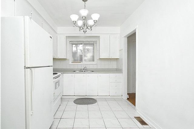 47 - 39 Lexington Ave, Townhouse with 3 bedrooms, 2 bathrooms and 3 parking in Toronto ON | Image 3