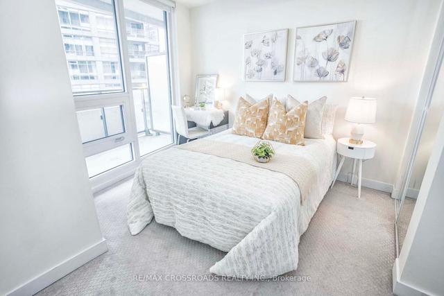 1404 - 2221 Yonge St, Condo with 1 bedrooms, 1 bathrooms and 1 parking in Toronto ON | Image 7