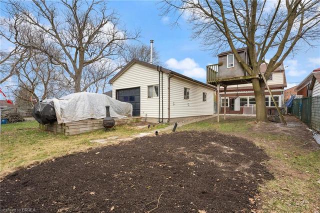 60 Park Road N, House detached with 3 bedrooms, 1 bathrooms and 5 parking in Brantford ON | Image 14