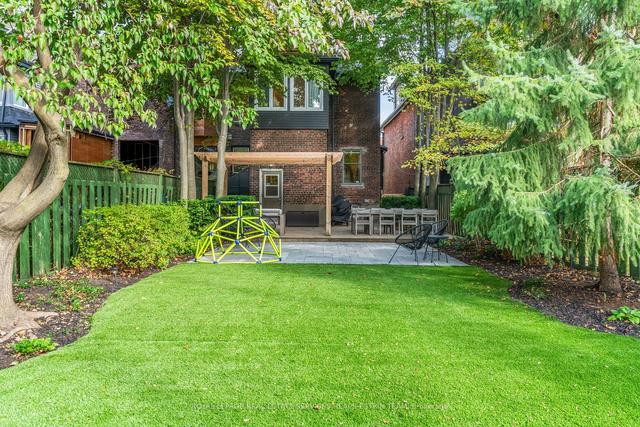 518 Markham St, House detached with 4 bedrooms, 4 bathrooms and 0 parking in Toronto ON | Image 32