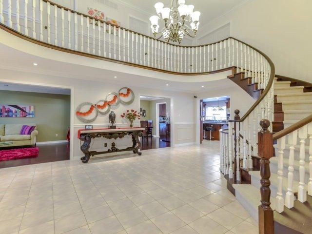 1834 Grosvenor Pl, House detached with 4 bedrooms, 5 bathrooms and 6 parking in Mississauga ON | Image 4