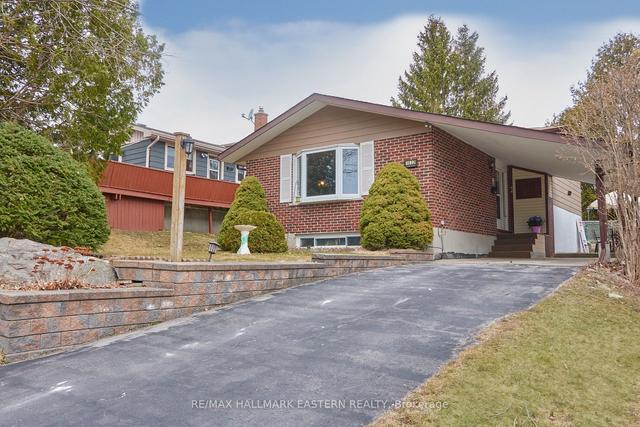1632 Cherryhill Rd, House detached with 3 bedrooms, 2 bathrooms and 4 parking in Peterborough ON | Image 22