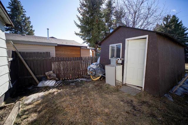 4945 52 Street, House detached with 2 bedrooms, 1 bathrooms and 2 parking in Sedgewick AB | Image 17