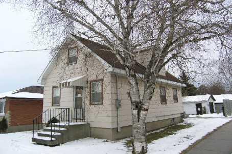 487 Dieppe Ave, House detached with 3 bedrooms, 1 bathrooms and 2 parking in Oshawa ON | Image 1
