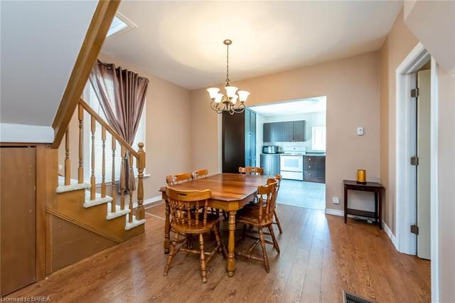 114 West River Street, House detached with 4 bedrooms, 1 bathrooms and null parking in Brant ON | Image 13