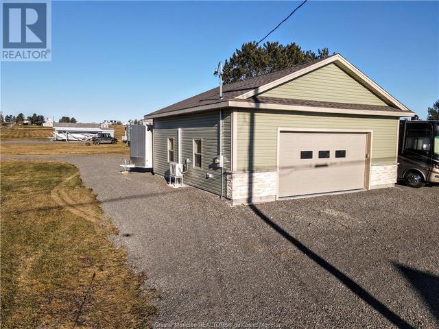 4 Hilaire, House detached with 3 bedrooms, 3 bathrooms and null parking in Saint Mary NB | Image 3