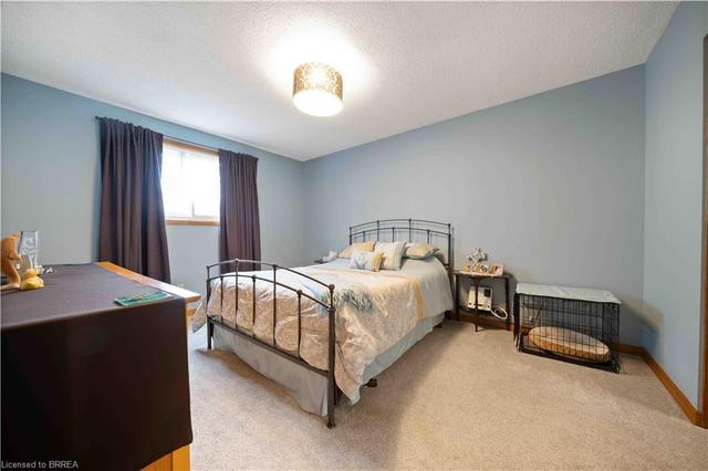 22 Blackfriar Lane, House detached with 4 bedrooms, 2 bathrooms and 3 parking in Brantford ON | Image 25