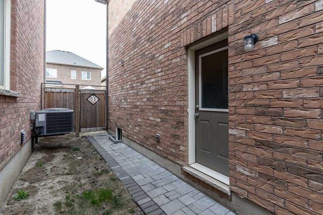 60 Kalmia Rd, House detached with 4 bedrooms, 5 bathrooms and 6 parking in Brampton ON | Image 32