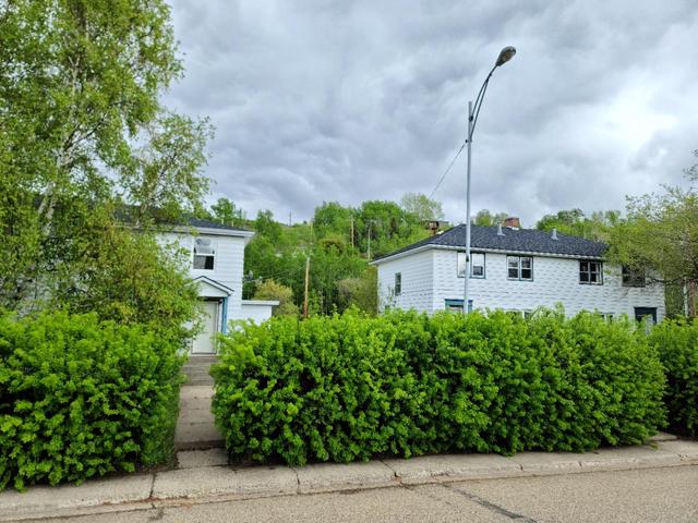 3 - 11019 99 Street, House other with 3 bedrooms, 1 bathrooms and null parking in Peace River AB | Image 4