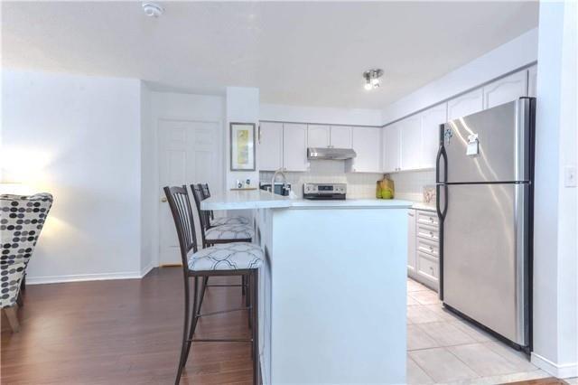 812 - 190 Manitoba St, Condo with 2 bedrooms, 2 bathrooms and 2 parking in Toronto ON | Image 6