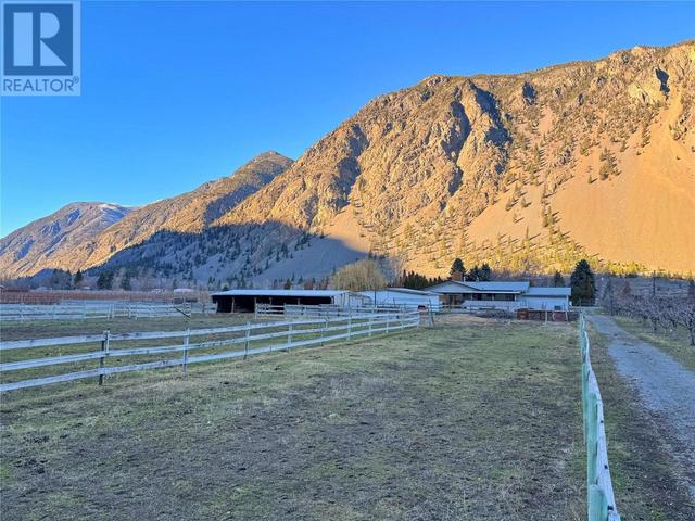 3219 River Road, House detached with 3 bedrooms, 2 bathrooms and 2 parking in Okanagan Similkameen G BC | Image 10