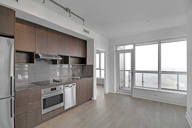 4404 - 7 Mabelle Ave, Condo with 2 bedrooms, 2 bathrooms and 1 parking in Toronto ON | Image 4