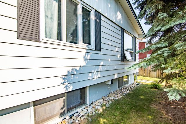5931 61 Avenue, House detached with 2 bedrooms, 1 bathrooms and 2 parking in Red Deer AB | Image 4