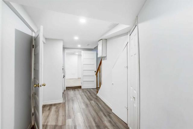 1307 Davenport Rd, House attached with 3 bedrooms, 2 bathrooms and 1 parking in Toronto ON | Image 32