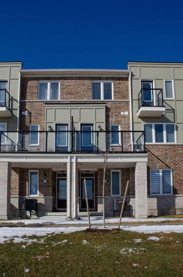 567 Goldenrod Lane, Townhouse with 3 bedrooms, 2 bathrooms and 1 parking in Kitchener ON | Image 2