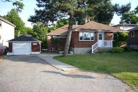 378 Beechgrove Dr, House detached with 4 bedrooms, 2 bathrooms and 4 parking in Toronto ON | Image 1