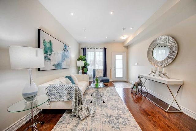 7 - 10 Hargrave Lane, Townhouse with 3 bedrooms, 3 bathrooms and 1 parking in Toronto ON | Image 37