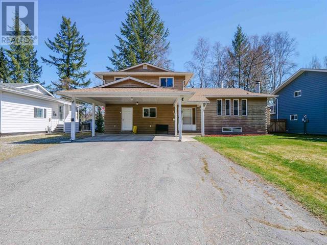 872 Funn Street, House detached with 4 bedrooms, 3 bathrooms and null parking in Quesnel BC | Image 2