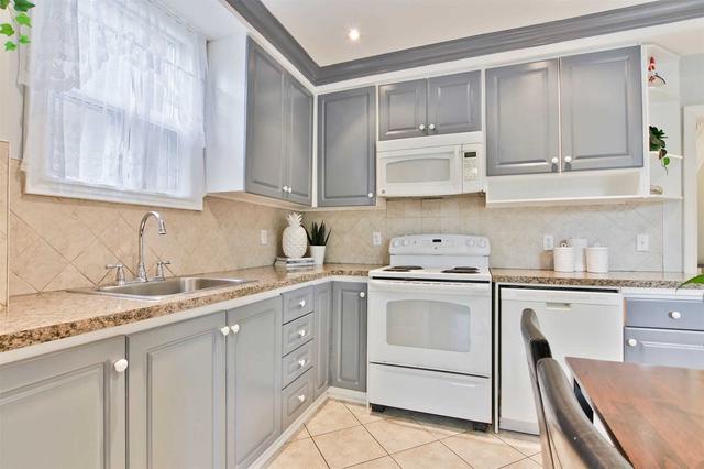 964 St Clarens Ave, House semidetached with 3 bedrooms, 2 bathrooms and 0 parking in Toronto ON | Image 8