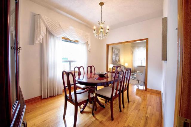 157 Hallam St, House detached with 3 bedrooms, 2 bathrooms and 9 parking in Toronto ON | Image 9