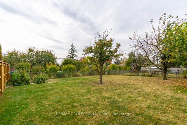 8 Telco Cres, House detached with 3 bedrooms, 2 bathrooms and 5 parking in Toronto ON | Image 35