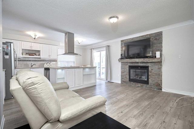 486 Ferndale Dr N, House detached with 3 bedrooms, 3 bathrooms and 4 parking in Barrie ON | Image 9