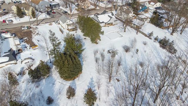 786 Welland Rd, House detached with 4 bedrooms, 3 bathrooms and 4 parking in Pelham ON | Image 4