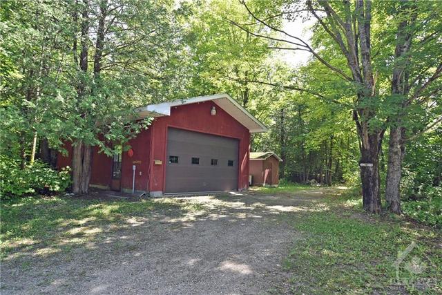 1010 South Bush Road, House detached with 2 bedrooms, 1 bathrooms and 6 parking in North Frontenac ON | Image 7