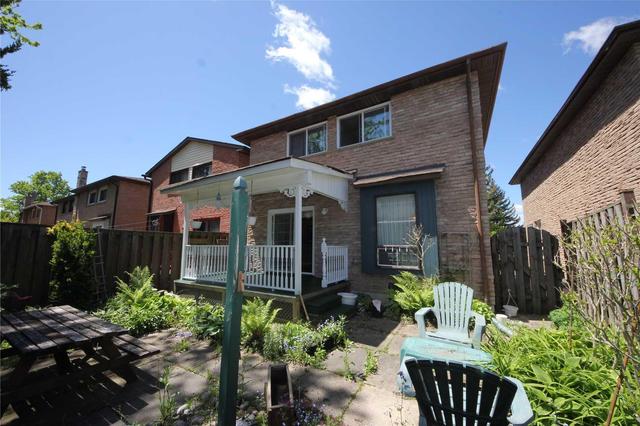 122 Larksmere Crt, House attached with 3 bedrooms, 3 bathrooms and 4 parking in Markham ON | Image 17