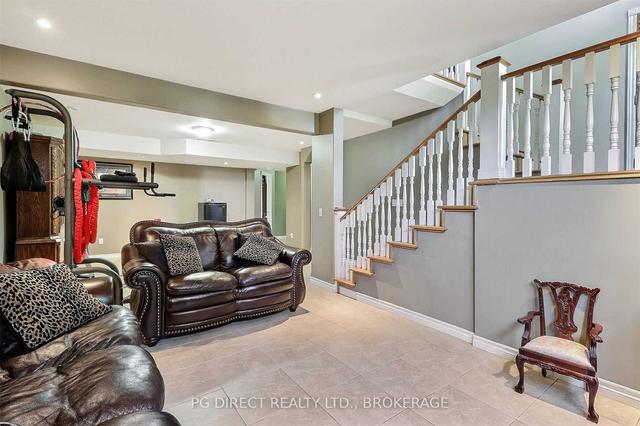 3183 Kenilworth Dr, House detached with 3 bedrooms, 3 bathrooms and 6 parking in Windsor ON | Image 5